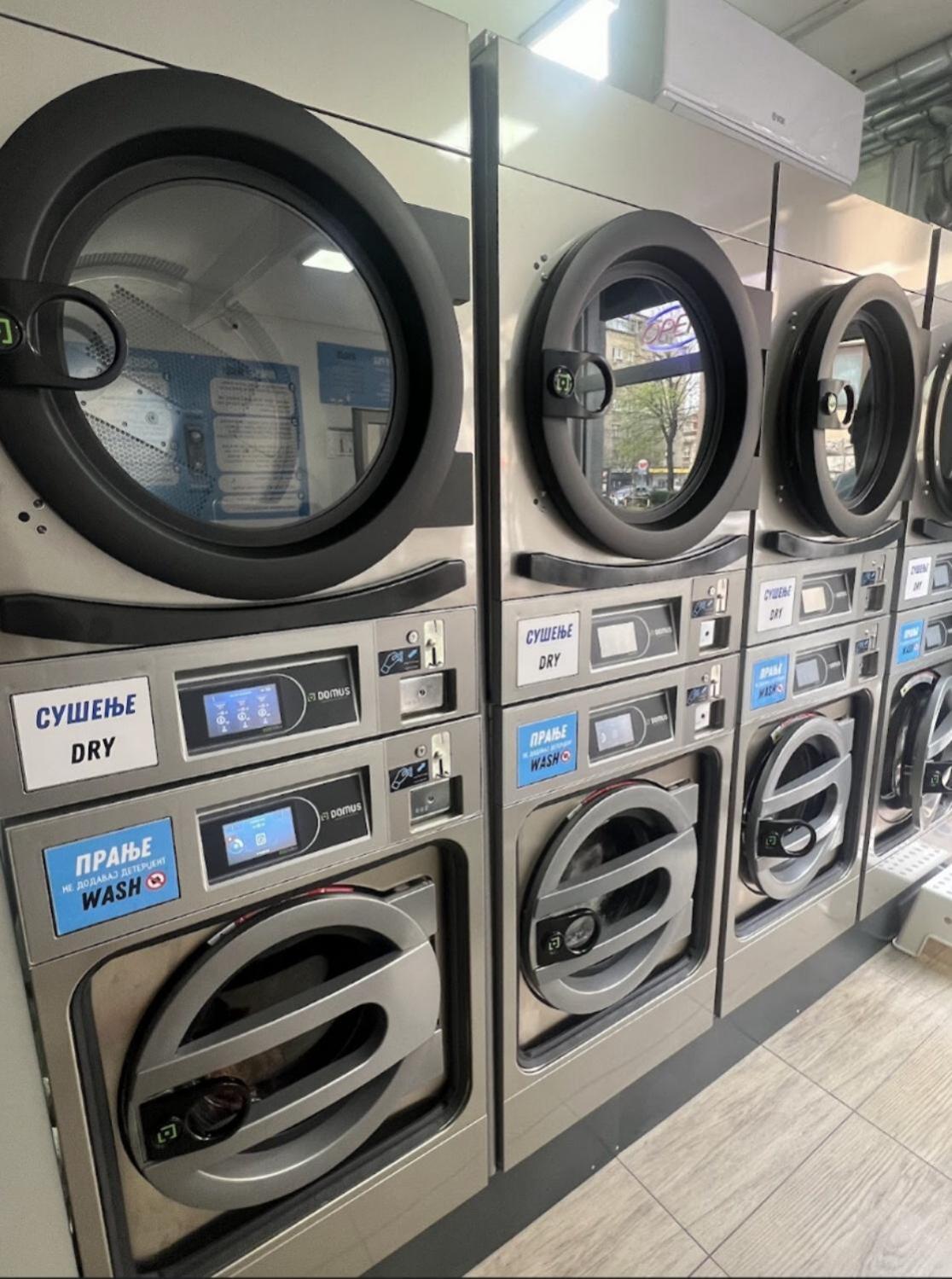 Panda Victor Space Capsule Hostel-Neo Nomad 贝尔格莱德 外观 照片