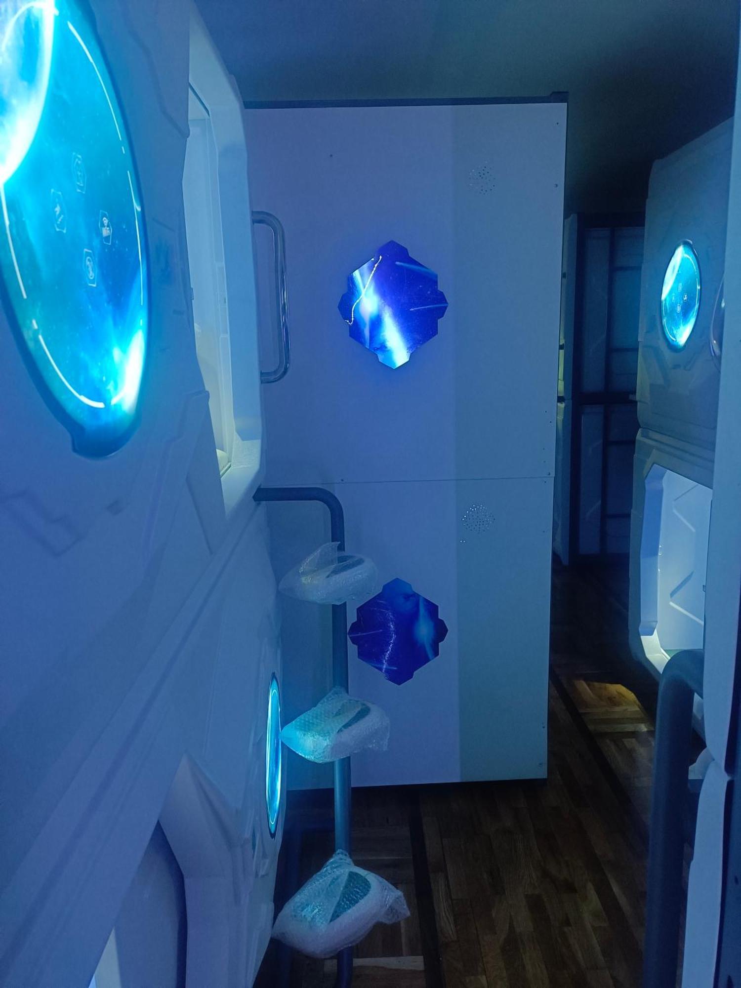 Panda Victor Space Capsule Hostel-Neo Nomad 贝尔格莱德 外观 照片